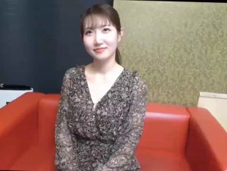 “过来宝贝儿踩踩你的蛋蛋”淫语呻吟挑逗~真实极品空姐【可儿】身高1米78情趣丝袜大长腿高跟鞋手指使劲捅逼